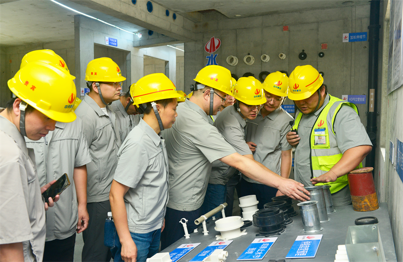 为进一步推进优质客户高效履约，提升交付品质、达成客户满意，2025年6月25日，东升国际建设集团在上海组织召开2025年越秀地产、华润置业客户履约推进会。